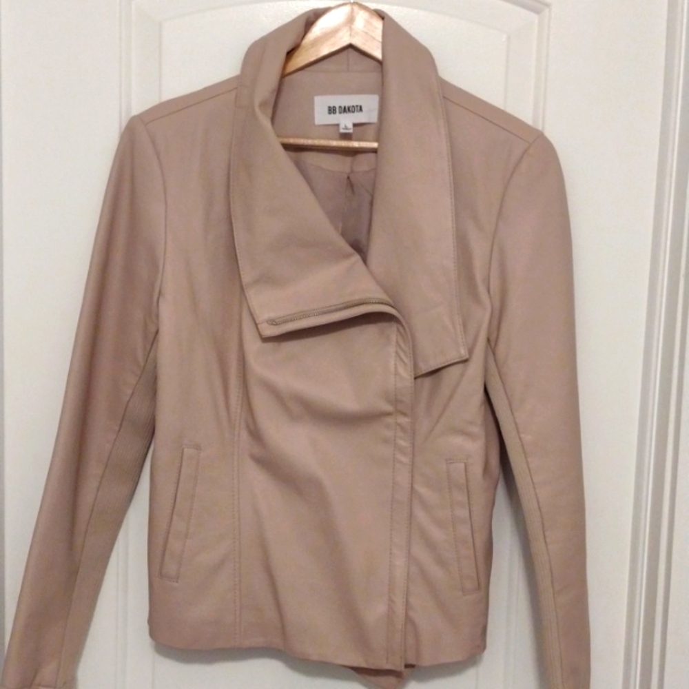 BB Dakota striking faux leather,light tan and sweater jacket in a size L.